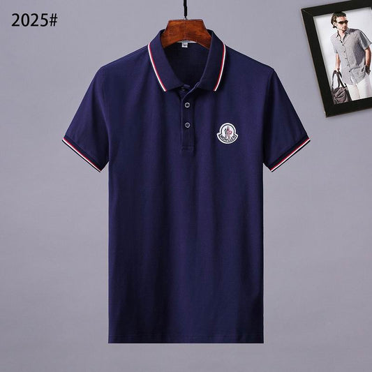 Le polo T-shirt Moncler pour homme incarne le summum de l'élégance décontractée et du style intemporel.au meilleur prix