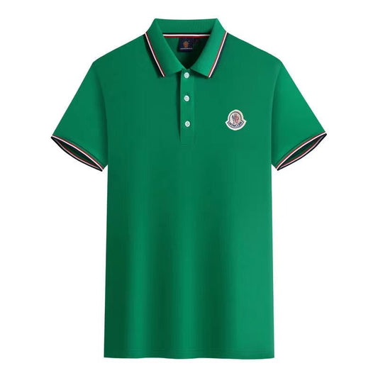 Le polo T-shirt Moncler pour homme incarne le summum de l'élégance décontractée et du style intemporel.au meilleur prix