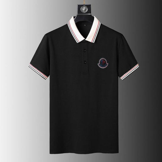 Le polo T-shirt Moncler pour homme incarne le summum de l'élégance décontractée et du style intemporel.au meilleur prix