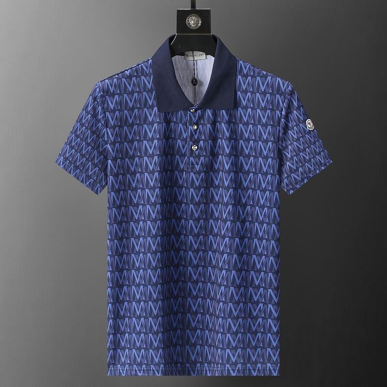 Le polo T-shirt Moncler pour homme incarne le summum de l'élégance décontractée et du style intemporel.au meilleur prix