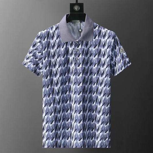 Le polo T-shirt Moncler pour homme incarne le summum de l'élégance décontractée et du style intemporel.au meilleur prix