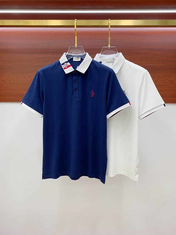 Le polo T-shirt Moncler pour homme incarne le summum de l'élégance décontractée et du style intemporel.au meilleur prix