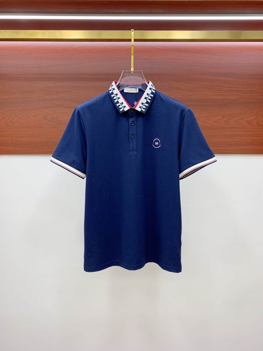 Le polo T-shirt Moncler pour homme incarne le summum de l'élégance décontractée et du style intemporel.au meilleur prix