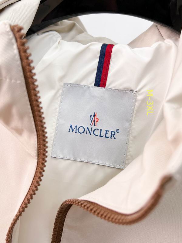 Les vestes Moncler allient élégance et modernité. Leur design sophistiqué et leurs matériaux haut de gamme en font un choix incontournable.pas cher.le moins cher.