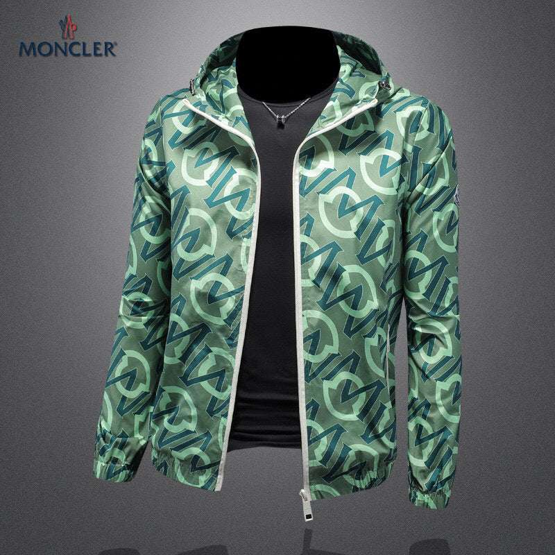 Les vestes Moncler allient élégance et modernité. Leur design sophistiqué et leurs matériaux haut de gamme en font un choix incontournable.pas cher.le moins cher.