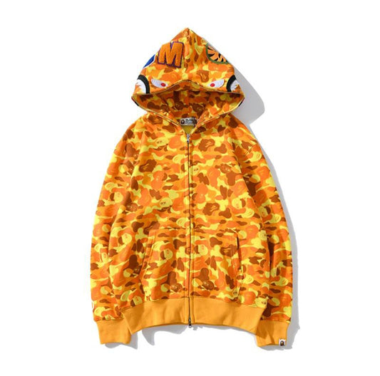 Les sweats Bape Sta pour homme incarnent l’essence du streetwear avec un design audacieux et reconnaissable, propre à la marque A Bathing Ape (Bape).