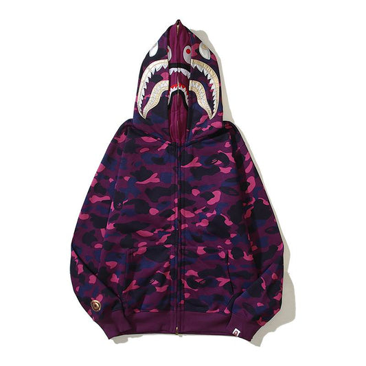 Les sweats Bape Sta pour homme incarnent l’essence du streetwear avec un design audacieux et reconnaissable, propre à la marque A Bathing Ape (Bape).