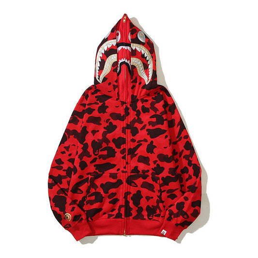 Les sweats Bape Sta pour homme incarnent l’essence du streetwear avec un design audacieux et reconnaissable, propre à la marque A Bathing Ape (Bape).