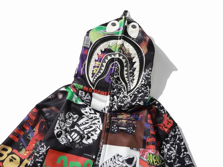 Les sweats Bape Sta pour homme incarnent l’essence du streetwear avec un design audacieux et reconnaissable, propre à la marque A Bathing Ape (Bape).