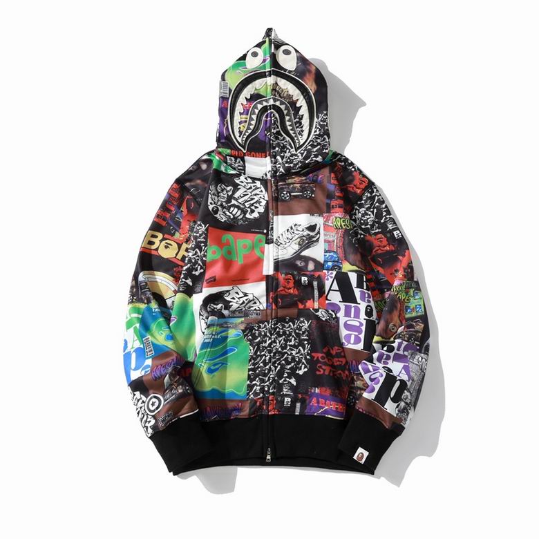 Les sweats Bape Sta pour homme incarnent l’essence du streetwear avec un design audacieux et reconnaissable, propre à la marque A Bathing Ape (Bape).