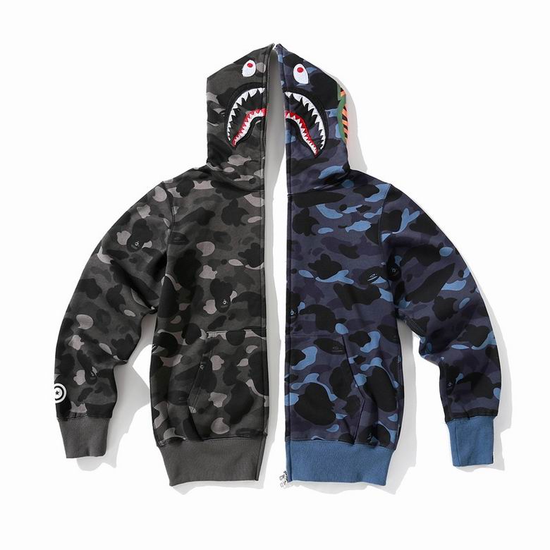 Les sweats Bape Sta pour homme incarnent l’essence du streetwear avec un design audacieux et reconnaissable, propre à la marque A Bathing Ape (Bape).