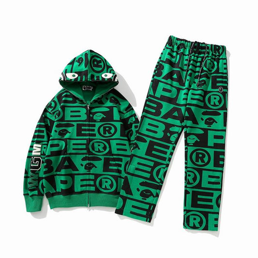 Les sweats Bape Sta pour homme incarnent l’essence du streetwear avec un design audacieux et reconnaissable, propre à la marque A Bathing Ape (Bape).