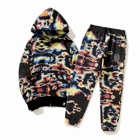 Les sweats Bape Sta pour homme incarnent l’essence du streetwear avec un design audacieux et reconnaissable, propre à la marque A Bathing Ape (Bape).