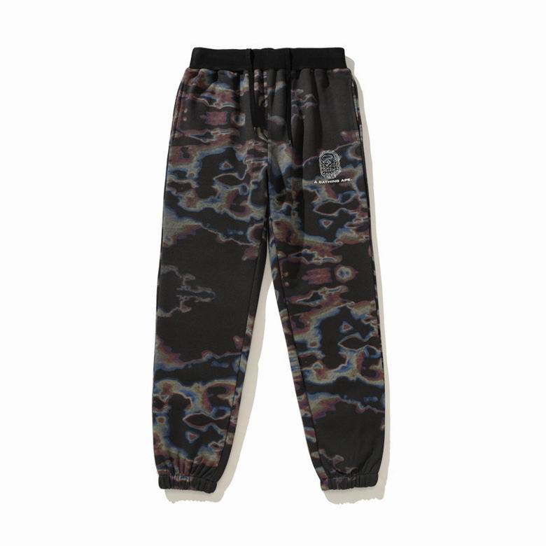 Les sweats Bape Sta pour homme incarnent l’essence du streetwear avec un design audacieux et reconnaissable, propre à la marque A Bathing Ape (Bape).