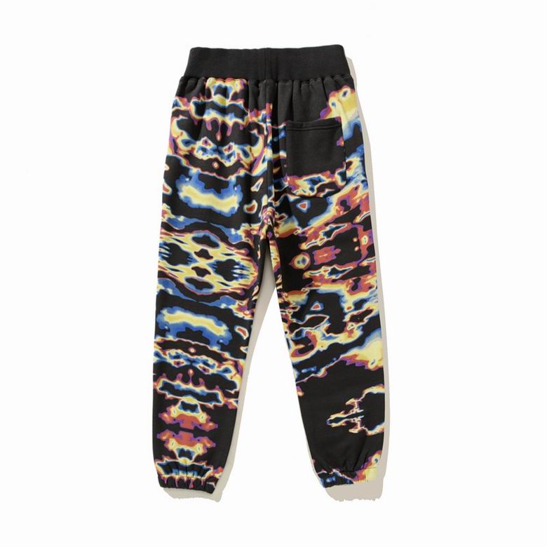 Les sweats Bape Sta pour homme incarnent l’essence du streetwear avec un design audacieux et reconnaissable, propre à la marque A Bathing Ape (Bape).