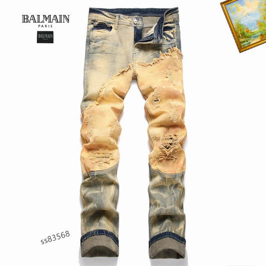 Les jeans Balmain pour homme allient sophistication et caractère, incarnant parfaitement l’ADN luxueux et avant-gardiste de la marque.