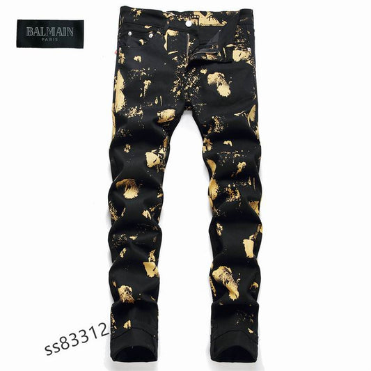 Les jeans Balmain pour homme allient sophistication et caractère, incarnant parfaitement l’ADN luxueux et avant-gardiste de la marque.