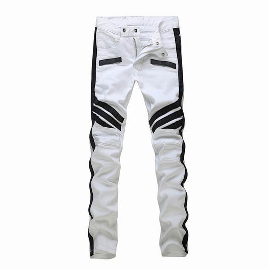 Les jeans Balmain pour homme allient sophistication et caractère, incarnant parfaitement l’ADN luxueux et avant-gardiste de la marque.