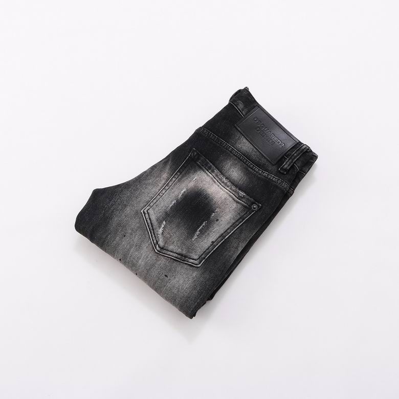 les jeans DSquared2 pour homme combinent performance et style avec une touche de robustesse urbaine. distinctif.pas cher.le moins cher.