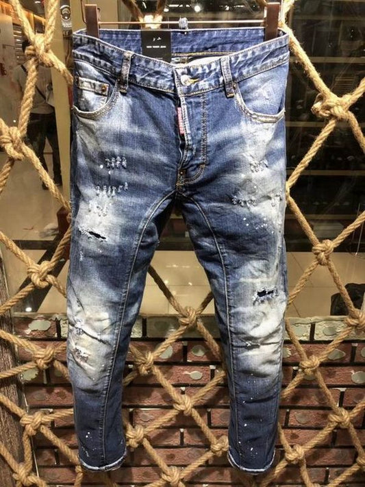 les jeans DSquared2 pour homme combinent performance et style avec une touche de robustesse urbaine. En effet, leur design distinctif et leur qualité 