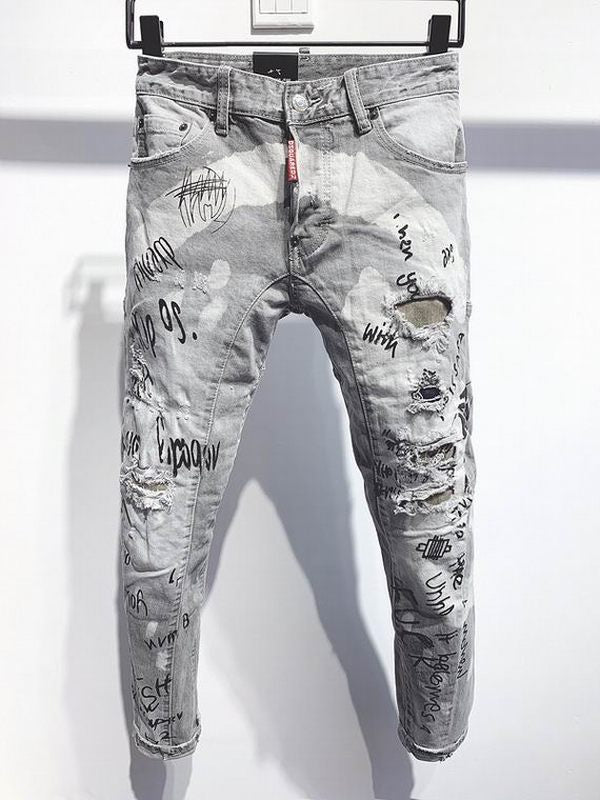 les jeans DSquared2 pour homme combinent performance et style avec une touche de robustesse urbaine. distinctif.pas cher.le moins cher.
