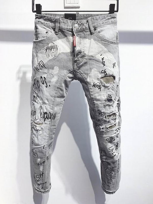 les jeans DSquared2 pour homme combinent performance et style avec une touche de robustesse urbaine. distinctif.pas cher.le moins cher.