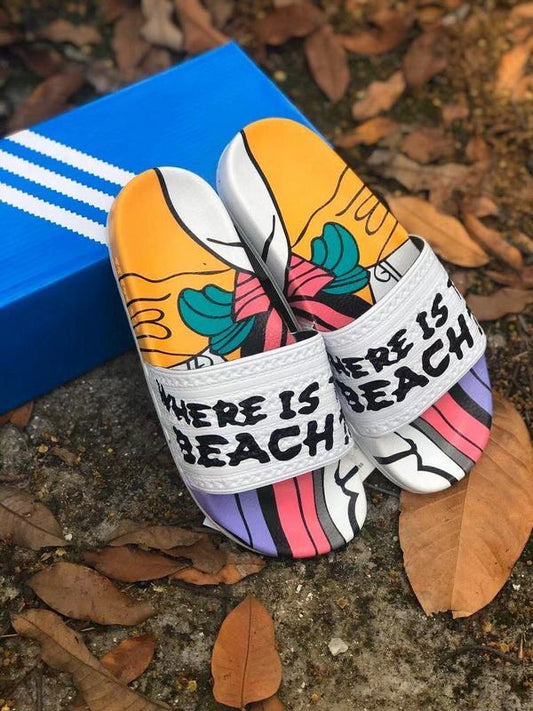 Les sandales claquettes Adidas sont un incontournable pour ceux qui recherchent un mélange parfait entre confort et style décontracté.