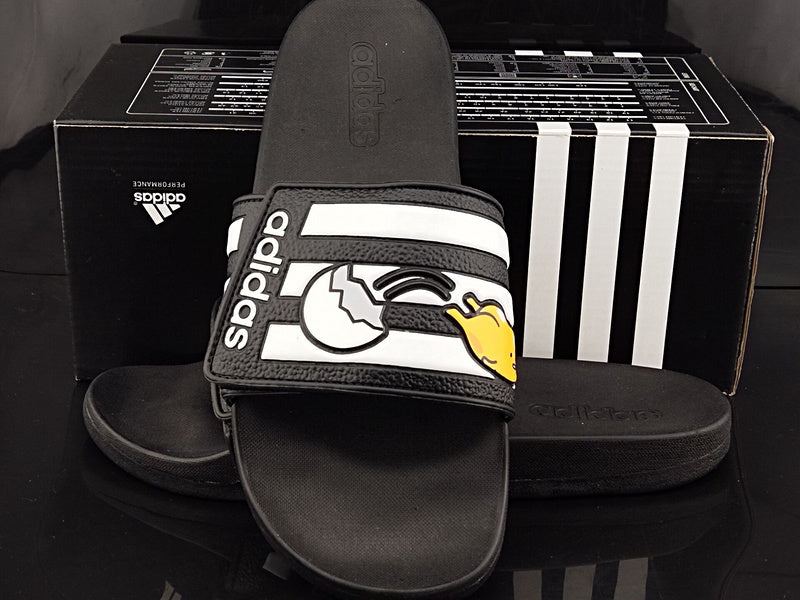 Les sandales claquettes Adidas sont un incontournable pour ceux qui recherchent un mélange parfait entre confort et style décontracté.