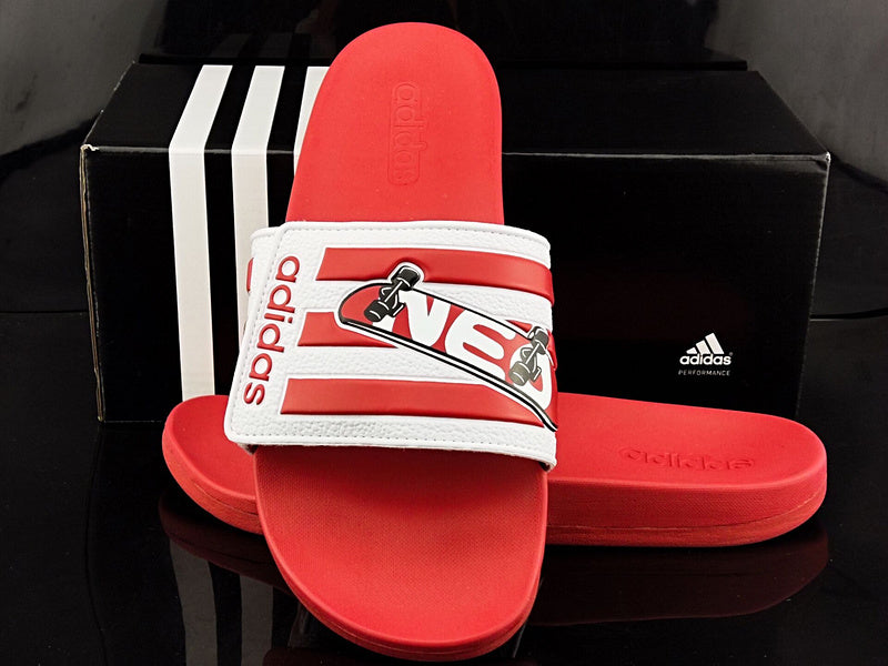 Les sandales claquettes Adidas sont un incontournable pour ceux qui recherchent un mélange parfait entre confort et style décontracté.