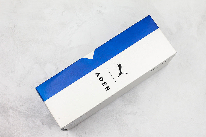 Les sandales claquettes Puma sont la combinaison parfaite entre un design sportif et un confort optimal, idéales pour un usage quotidien.