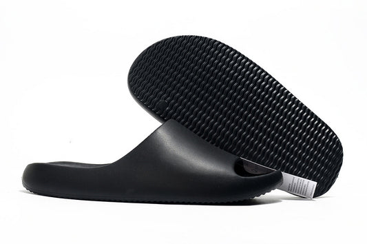 Les sandales claquettes Adidas sont un incontournable pour ceux qui recherchent un mélange parfait entre confort et style décontracté.