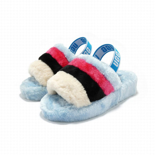 Les sandales claquettes UGG allient un confort exceptionnel et un design tendance, parfaites pour se détendre avec style.