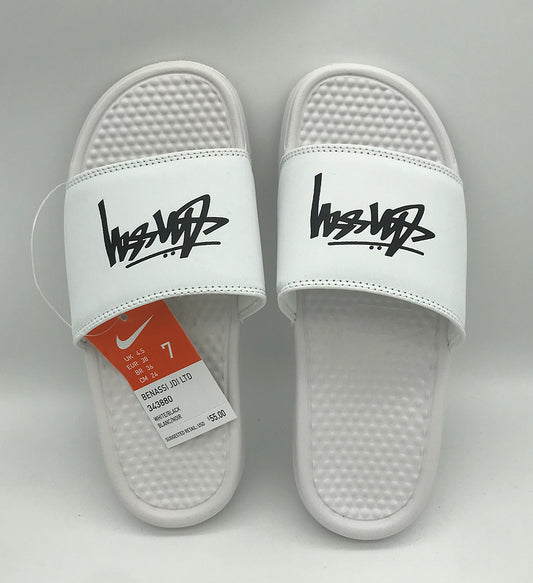 Les sandales claquettes nike sont un incontournable pour ceux qui recherchent un mélange parfait entre confort et style décontracté.