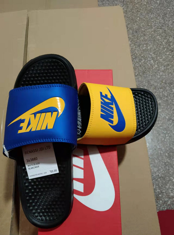 Les sandales claquettes nike sont un incontournable pour ceux qui recherchent un mélange parfait entre confort et style décontracté.