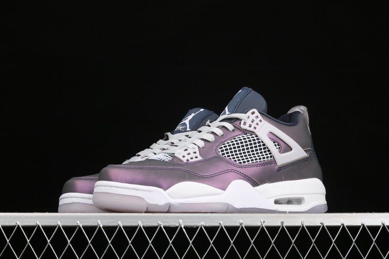 Les baskets grande taille Jordan 4 offrent le même style iconique que le modèle original, tout en répondant  aux besoins des pointures supérieures.