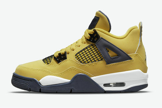 Les baskets grande taille Jordan 4 offrent le même style iconique que le modèle original, tout en répondant  aux besoins des pointures supérieures.