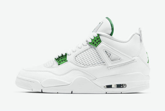 Les baskets grande taille Jordan 4 offrent le même style iconique que le modèle original, tout en répondant  aux besoins des pointures supérieures.