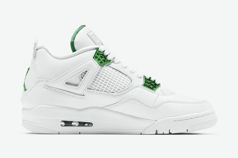 Les baskets grande taille Jordan 4 offrent le même style iconique que le modèle original, tout en répondant  aux besoins des pointures supérieures.