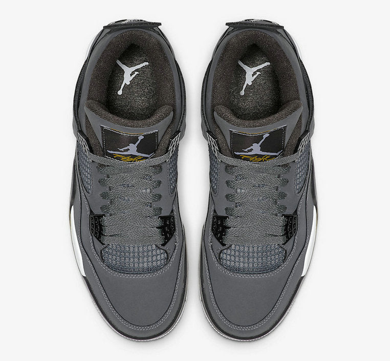 Les baskets grande taille Jordan 4 offrent le même style iconique que le modèle original, tout en répondant  aux besoins des pointures supérieures.