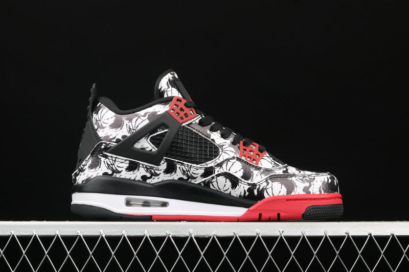 Les baskets grande taille Jordan 4 offrent le même style iconique que le modèle original, tout en répondant  aux besoins des pointures supérieures.