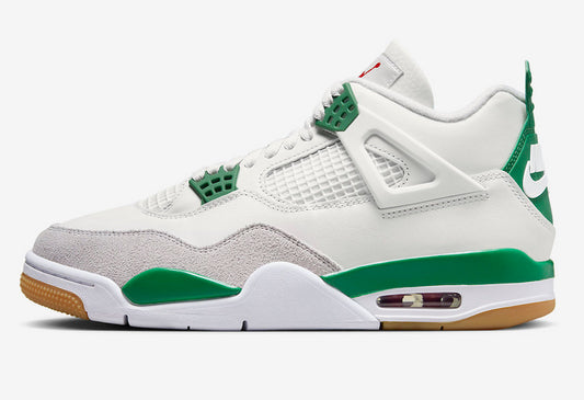 Les baskets grande taille Jordan 4 offrent le même style iconique que le modèle original, tout en répondant  aux besoins des pointures supérieures.