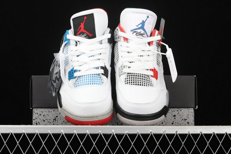 Les baskets grande taille Jordan 4 offrent le même style iconique que le modèle original, tout en répondant  aux besoins des pointures supérieures.
