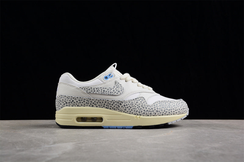 Les baskets grande taille Nike Air Max 1 conservent l’élégance intemporelle du modèle original tout en s’adaptant parfaitement aux grandes pointures.