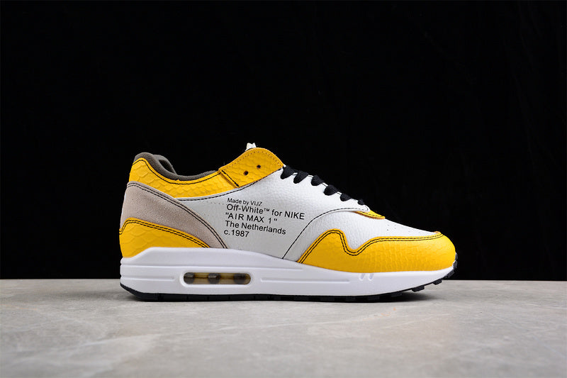 Les baskets grande taille Nike Air Max 1 conservent l’élégance intemporelle du modèle original tout en s’adaptant parfaitement aux grandes pointures.