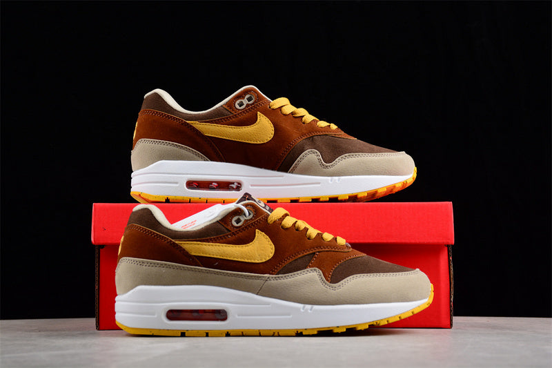 Les baskets grande taille Nike Air Max 1 conservent l’élégance intemporelle du modèle original tout en s’adaptant parfaitement aux grandes pointures.