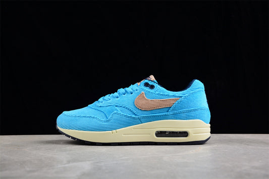 Les baskets grande taille Nike Air Max 1 conservent l’élégance intemporelle du modèle original tout en s’adaptant parfaitement aux grandes pointures.