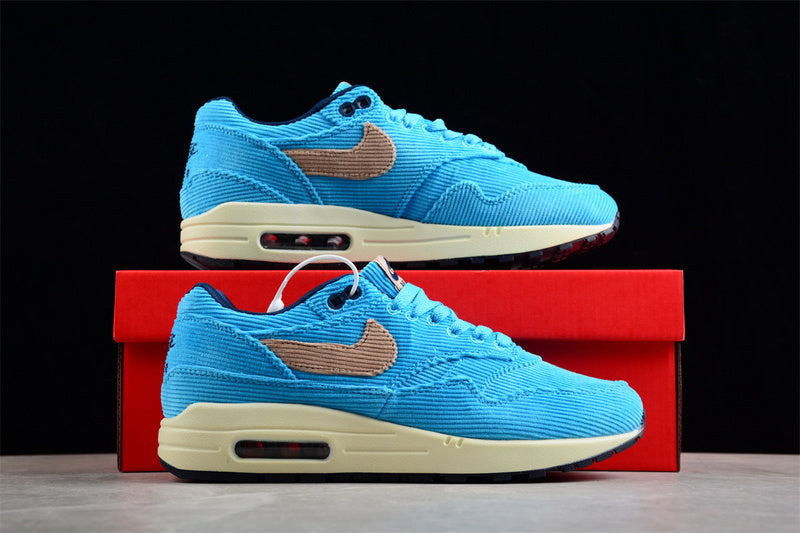 Les baskets grande taille Nike Air Max 1 conservent l’élégance intemporelle du modèle original tout en s’adaptant parfaitement aux grandes pointures.