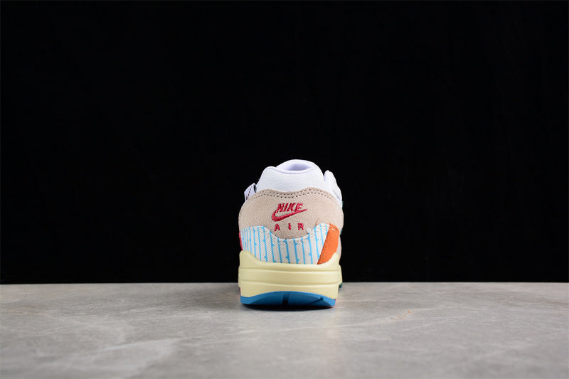 Les baskets grande taille Nike Air Max 1 conservent l’élégance intemporelle du modèle original tout en s’adaptant parfaitement aux grandes pointures.
