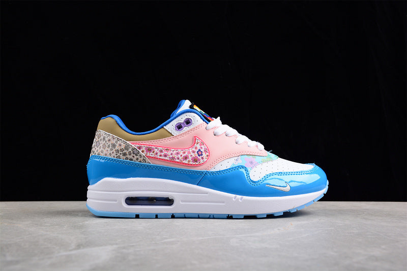 Les baskets grande taille Nike Air Max 1 conservent l’élégance intemporelle du modèle original tout en s’adaptant parfaitement aux grandes pointures.