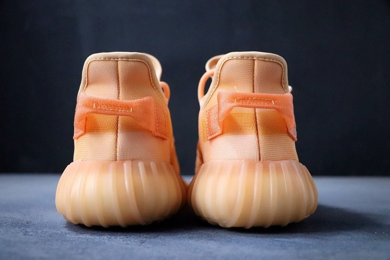 Les baskets grande taille Adidas Yeezy 350 allient parfaitement design innovant et adaptation aux grandes pointures.

tout en conservant l’esthétique unique du modèle original.